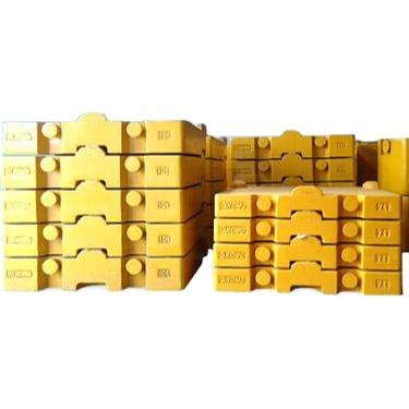 China Garment Shops 1-20 Ton Metal Cast Iron Counterweight Forklift Counterweight for sale