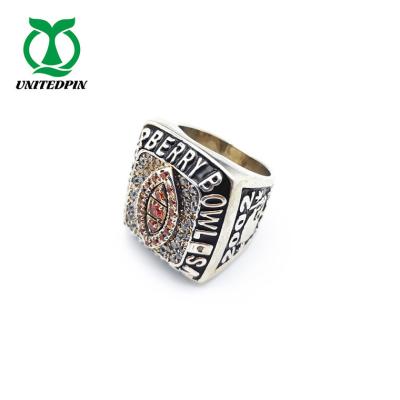 China New Arrival From Europe In Stock Metal Ring Custom Zinc Alloy Gold Silver Plated Jewelry Personalized Ring for sale