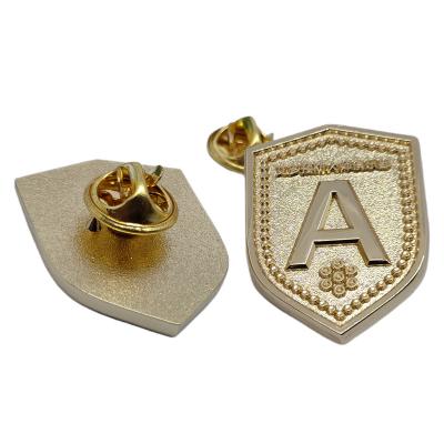 China Chest Zinc Alloy Die Cast Letter Bump Shield Medallion Creative Custom 3D Gold Badge for sale