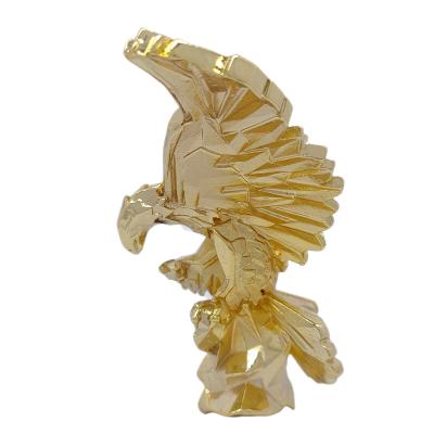 China Dapeng Eagle accessories metal creative home decoration simple modern zinc alloy custom made office desk decoration for sale