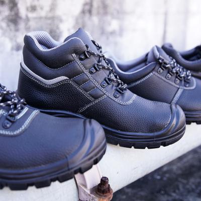 China High Quality S3 Waterproof Sleek Construction S3 Work Safety Protective Work Boots for sale