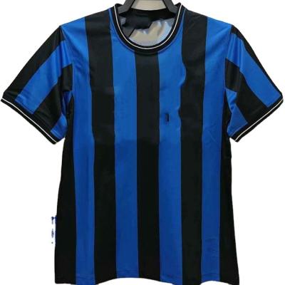 China Custom Club Soccer Jersey Quick Dry Short Sleeve Suit Home Training Away Retro Game Team Uniform for sale