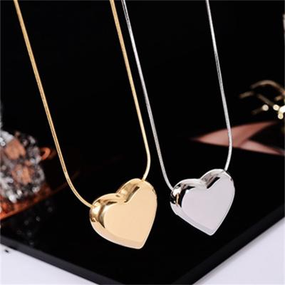 China New Arrivals Lead Free Nickel Free Fashion Jewelry Heart Pendant Stainless Steel Gold Necklace Accessories For Women for sale