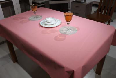 China 1.37Mx1.8M Oilproof Retangular Airlaid Tablecloth 47g-51g for sale