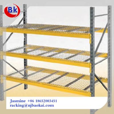 China Narrow Aisle Pallet Racks Very Narrow Aisle Racking Selective Pallet Racking for sale