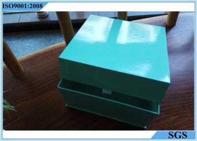 China Cuboid Green Custom Gift Boxes Logo Printing Good Toughness For Ferfume for sale