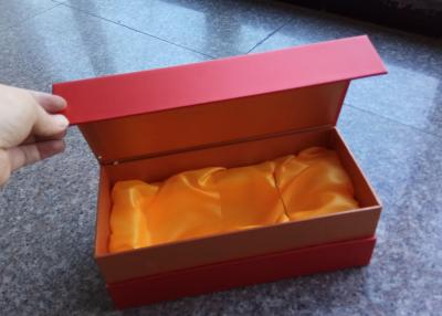 China Magnetic Closure Foldable Gift Boxes Ornaments Silk Cloth Red Color High Grade for sale