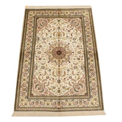 China CLASSIC 4x6ft Hand Knotted Qum Pure Silk Rug Kashan Silk Carpet Product For Bedding Room for sale