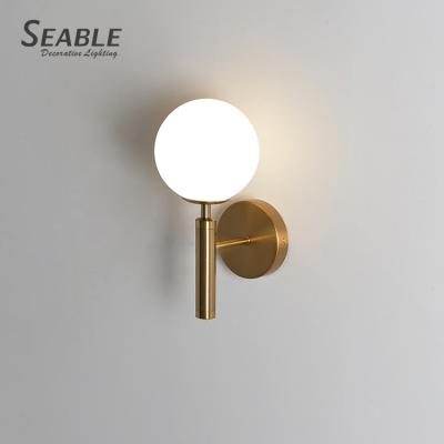 China Black Modern Glass Contemporary Indoor Gold Metal Decoration Fashion Personality Bedroom Living Room LED Wall Light for sale