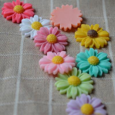 China Europe Multi Size 22Mm Sun Flower Resin Flatback Planar Polymer Clay For Hairclip for sale