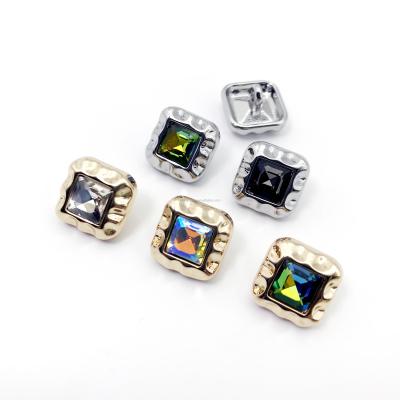 China 12MM SUSTAINABLE NEW STYLE SQUARE SHINE CRYSTAL AND LEG BUTTONS FOR CLOTHES for sale