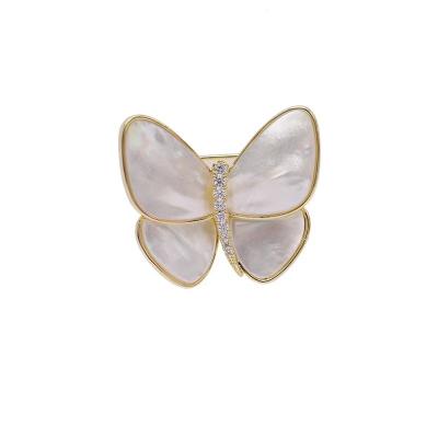 China Fashionable Luxury Women Brooch Plated New Design 18k Gold Women Brooch White Shell Butterfly Brooch for sale