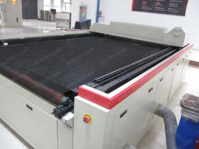 China Adjustable High Speed Co2 RF Flatbed Laser Cutter Machine with Conveyor working table for sale