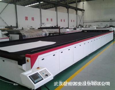 China Máquina de corte 2.1m x 8m do laser da esteira/tapete dos aviões com auto alimentação à venda