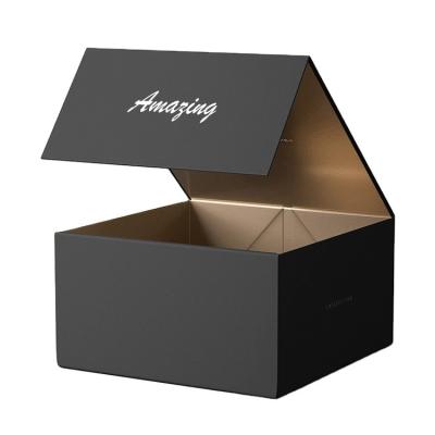 China Bio-degradable Wholesale OEM Wedding Gift Bags Chocolate Candy and Gift Boxes Bridal Party Paper Boxes with Ribbons for sale