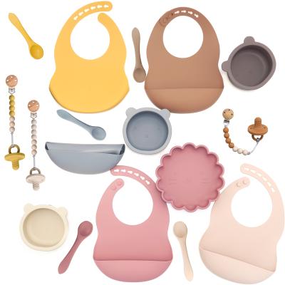 China 2021 Baby Born Helper Baby Amazon Gift New Arrivals Supplies Feeding Set Waterproof Bowl & Lion Plate & Spoon & Bib Bear Nipple Chain for sale