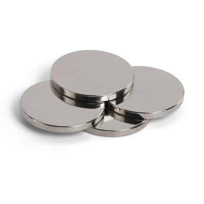 China Industrial high-tech n52 disk magnet advantage super strong neodymium round magnet for sale