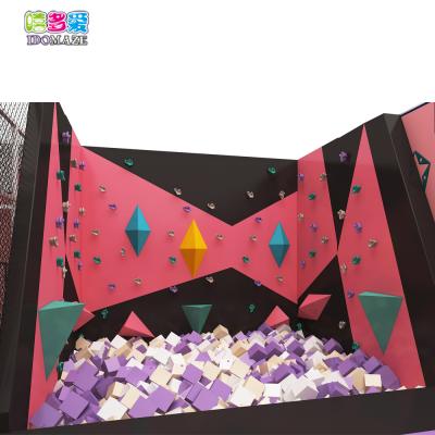 China Indoor Mall Plastic Playground, Kids Treehouse Playground Indoor Maze for sale