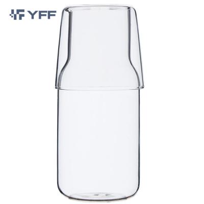 China Large Capacity Sustainable Water Bottle Set Nordic Style Glass Water Jug With Lid Beverage Decanter Lid for sale