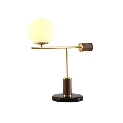 China Creative Simple Modern Home Light Luxury Decorative Bedroom Bedside Lamp Study Kitchen/Meeting/Bedroom/Living/Bar/Hotel Desk Lamp for sale