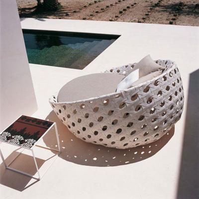 China Modern Design Outdoor Strong Patio Seat Swing Furniture Aluminum Powder Coated White Round Frame Bed for sale