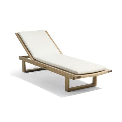 China Solid Wood Wooden Outdoor Teak Sun Loungers With Side Table For Swimming Pool Used for sale