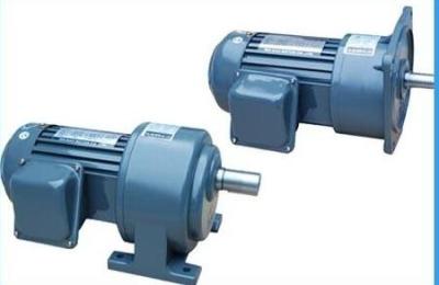 China Single Phase Helical Gear Motor Reducer , High Speed Power Transmission Gearbox for sale