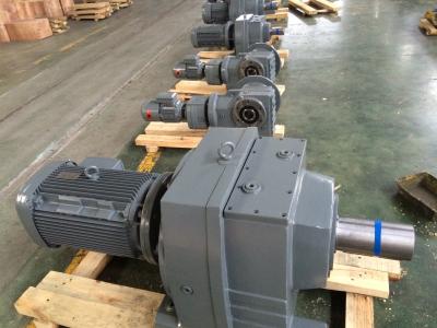 China High Efficiency Helical Gear Reducer Gearbox , Sew Electric Industrial Gear Motor for sale