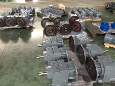 China Hydraulic Industrial Helical Geared Motor With IEC / NEMA Flange for sale