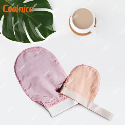 China EXFOLIATING Amazon Label Customized Hot Selling Pure Silk Bath Exfoliating Glove Massage Silk Shower For Body With Package for sale