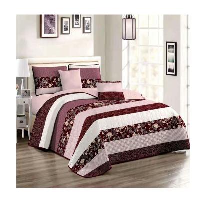 China Single King Size Quilt Set 3 Pieces Floral Reversible Bedspread Bed Cover Set with Light Flower Bedspread Set for for sale