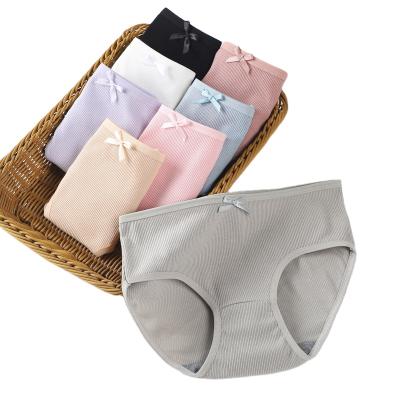 China Antibacterial Korean version simple mid-waist no trace cute comfortable girl plus size briefs mid-waist cotton women's panties for sale