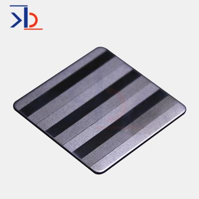 China Decoration 4X8 Diamond Plate Steel Bead Blasted Metal Sheet Price Srtipped Design Mirror Etching Finish Stainless Steel Sheet for sale