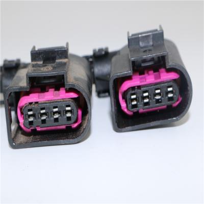 China 8 Pin Pack Automobile Ignition Coil Connector Plastic Harness Connector High Voltage Harness Plug Connector for sale