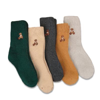 China Sporty Embroidery Cute Bear Socks Fashion Trends Thick Warm Woolen Socks for sale