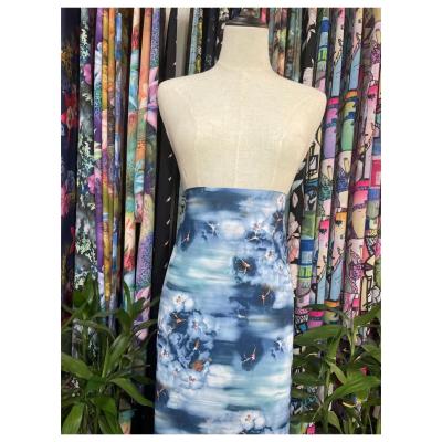 China FLORAL DESIGN 110GSM FABRIC COLOR BREATHABLE POLYESTER CHIFFON MULTI DIGITAL PRINTED DOBBY GGT FOR DRESS for sale