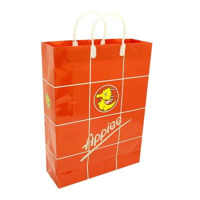 China Recyclable Custom Hard Plastic Rope Handles Creative Foldable Present Packaging Bags Gift Paper Bag for sale