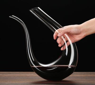 China High Quality Customizable Hand Blown Manual Grinding and Polishing Wine Best Selling U Shaped Decanter for sale