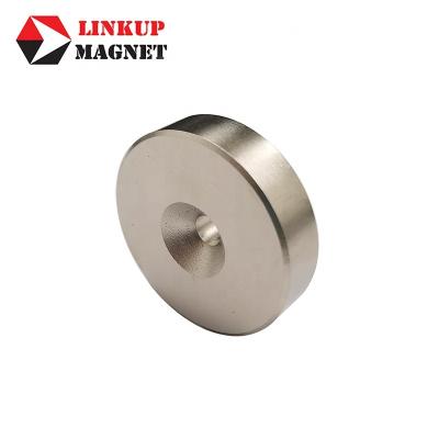 China Industrial Magnet N52 Neodymium Disc Magnets With Screw Hole Neodymium Countersunk Rectangular Magnet for sale