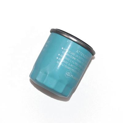 China Engine oil cleaner filter factory supply tricycle rickshaw parts oil filter for bajaj tricycle bajaj three wheeler oil filter for sale