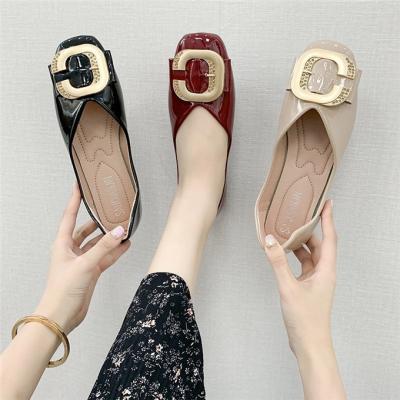 China High Quality Lightweight Women's Shiny Flat Shoes PU With Gold Buckle Office Flat Shoes For Ladies for sale