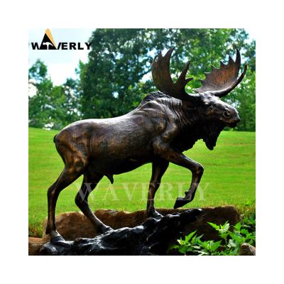 China Europe Outdoor Bronze Moose Statue Large Brass Deer Statues Bronze Garden Large Metal Moose Sculpture for sale