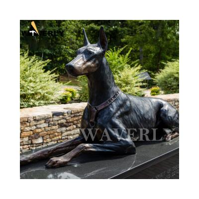 China Europe Large Bronze Sculpture Doberman Pinscher Dog Statues Life Size Dog Statue Sculpture for sale