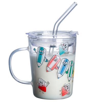 China 350ml Leakproof Reusable Bar Borosilicate Glass Bubble Tea Cup With Straw Lid for sale