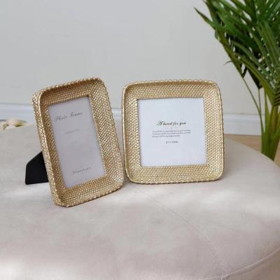 China Wholesale Decorative Home Decoration Picture Frame Gold 12*12 Resin Photo Frames for sale