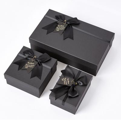 China Handmade Gift Box With Lid Tote Bag 73*49*56cm Size Durable Gift Bag Package Box Customizable Factory Supplier for sale