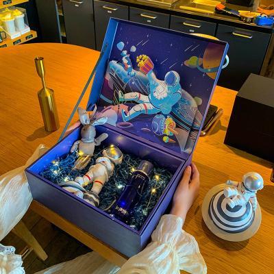 China Dreamy Gift Box Handmade Astronaut Boy Pattern Environmental Protection Durable Three-dimensional Gift Box for sale