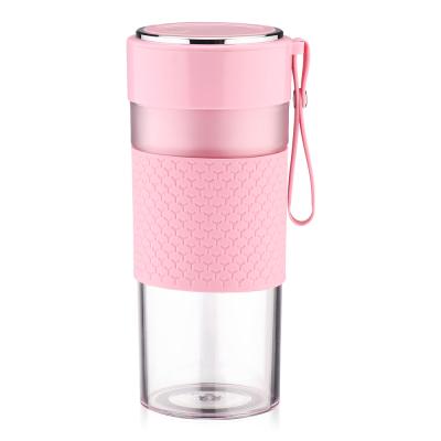 China Factory Supply Hot Sale 300ml Bpa Bottle Multifunctional Juice Mini Portable Refillable Blender Free Travel for sale