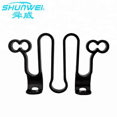 China Classic Car Hang Back Back Seat Headrest Hooks Pinch Cars Hanger Storage Baby Accessories Car Rear Hanging Hook for sale