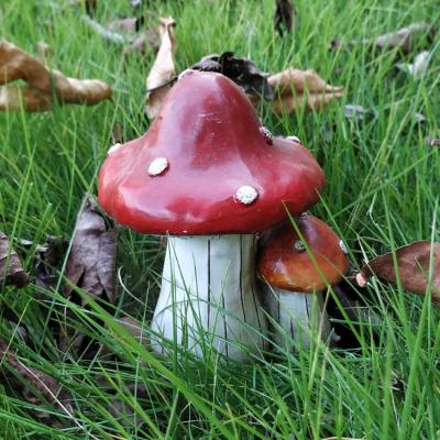 China Wholesale indoor and outdoor decoration resin garden figurine decor mushrooms,customized polyresin garden decoration mushroom^ for sale